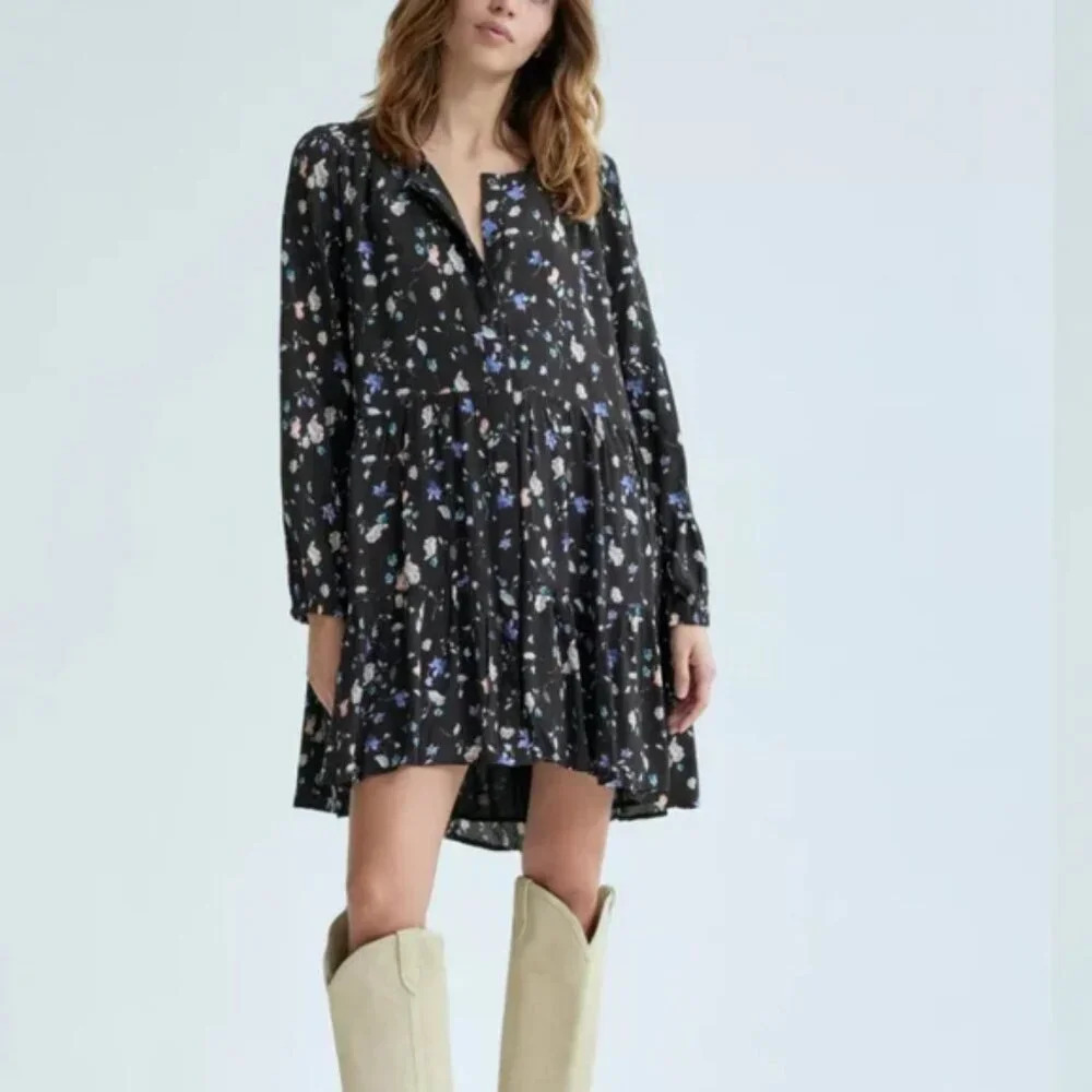 Aritzia  Wilfred Barossa Dress Black Multi Floral Size Medium